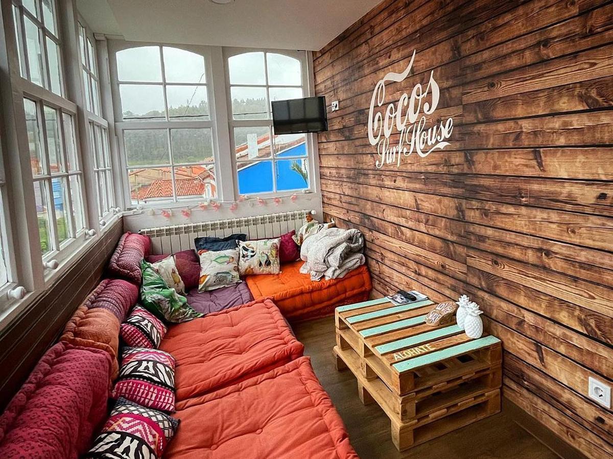 Cocos Surfhouse Hostel San Juan De La Arena Bagian luar foto